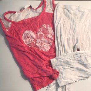 Girls tank top and leggings outfit